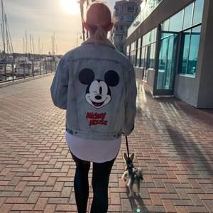 Meet your Posher, Raya